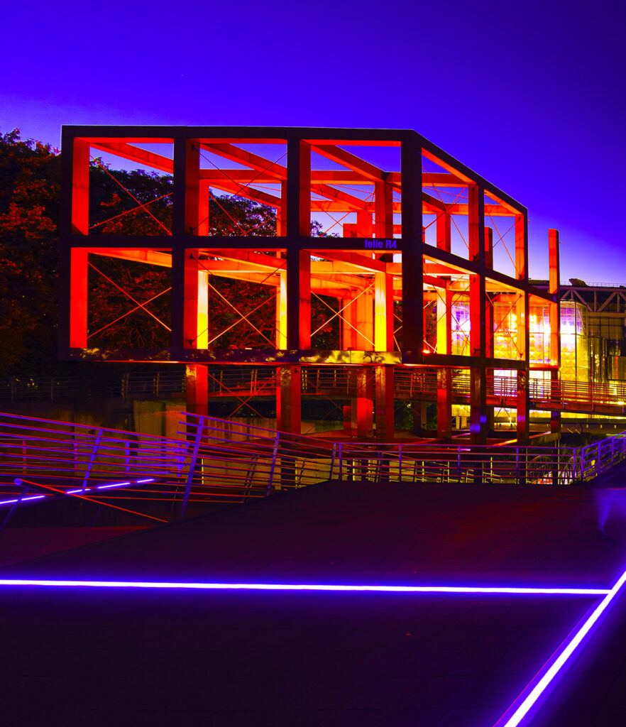 Reportage photo – Éclairage architectural et espace public – Image © Vincent LaganierParc de la Villette, Paris – Architecte : Bernard Tschumi – Client : ACTiLED Lighting